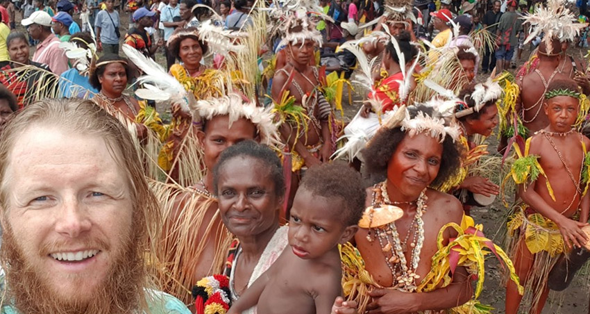 Saruna #60 – Vai bez apsardzes drīkst atrasties Papua-Jaungvinejā?
