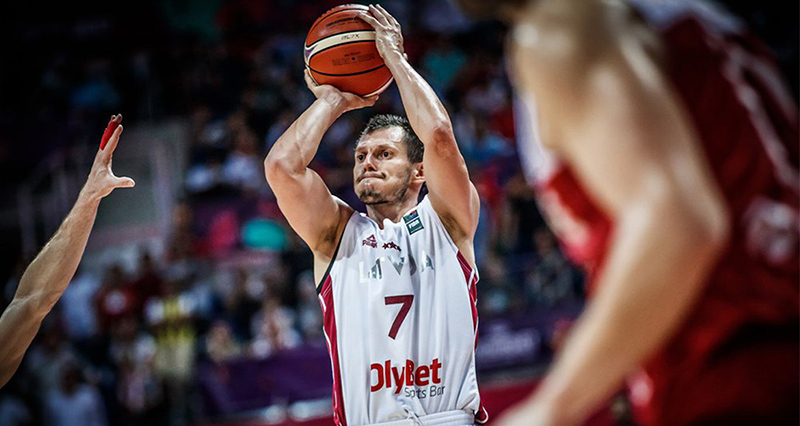 VAKARA SPORTA STUNDA: Ilggadējais basketbola izlases kapteinis Jānis Blūms beidz karjeru