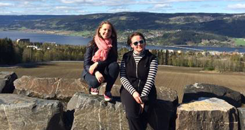 Drosmīgi un galvu reibinoši – Štrausu ģimenes dzīve Norvēģijā un atgriešanās