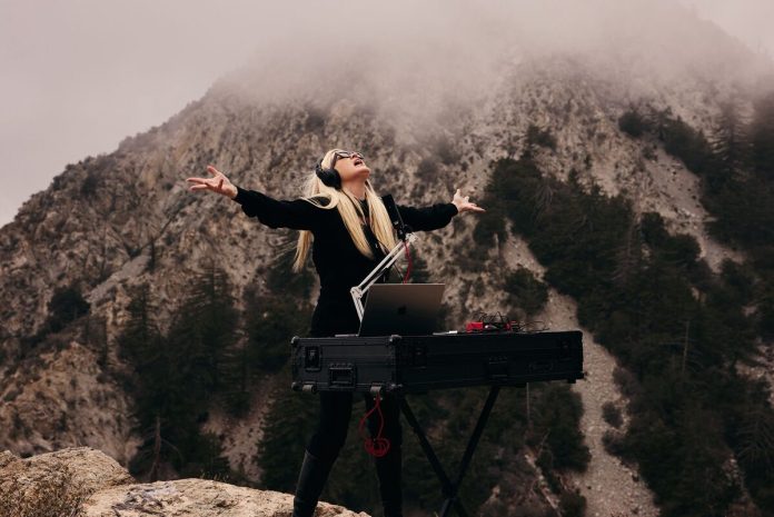 Elīna Fūrmane jeb DJ Ella