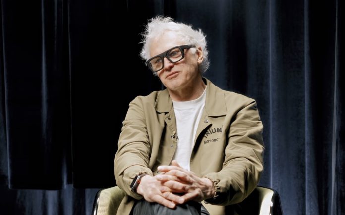 Satiksmes kritiķis, žurnālists un režisors Pauls Timrots