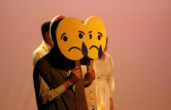 Teātris, maska, emocijas, skatuve, cilvēks