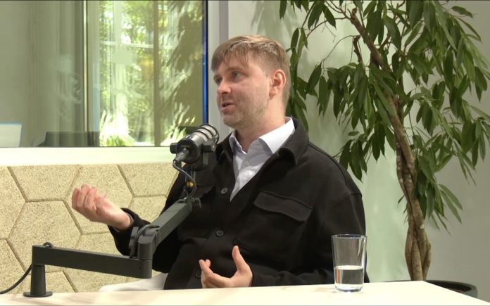 Latvijas Atvērto tehnoloģiju asociācijas (LATA) vadītājs Pēteris Jurčenko